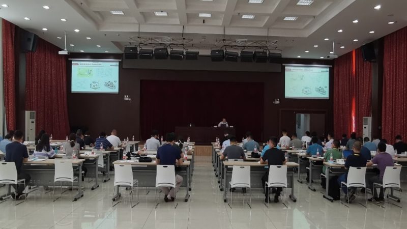 小标题：编程教育的兴起背景