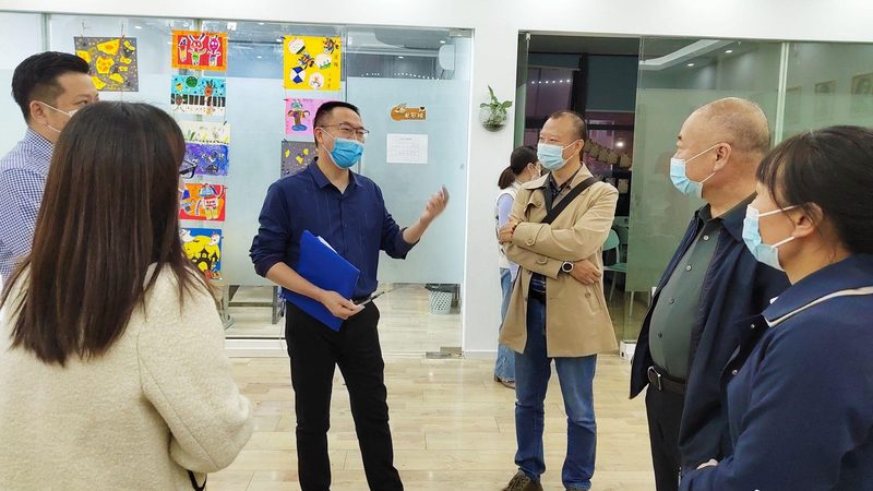 报名成人教育机构的第一步是了解整个流程。通常，报名流程包括以下几个环节：